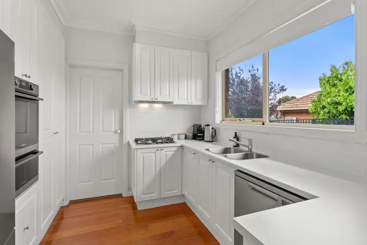 Sixth view of Homely unit listing, 2/15 Hillcrest Avenue, Chadstone VIC 3148