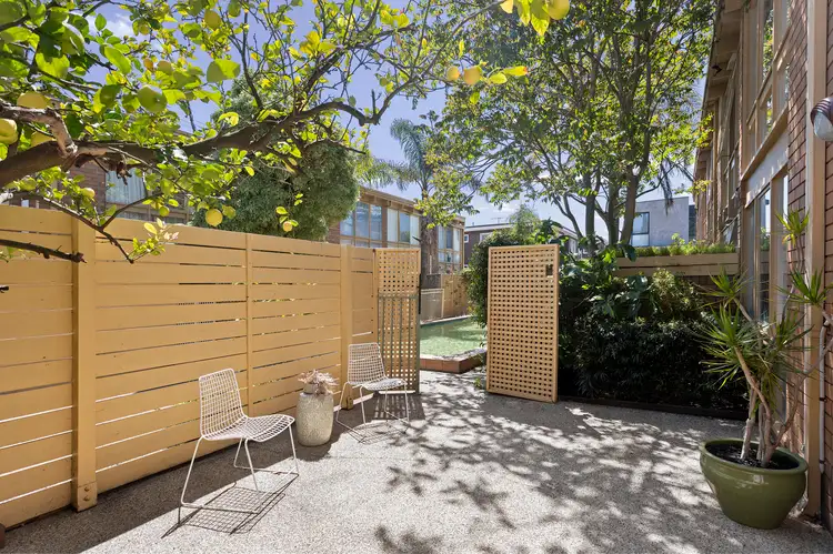 1/18-20 Narong Road, Caulfield North VIC 3161