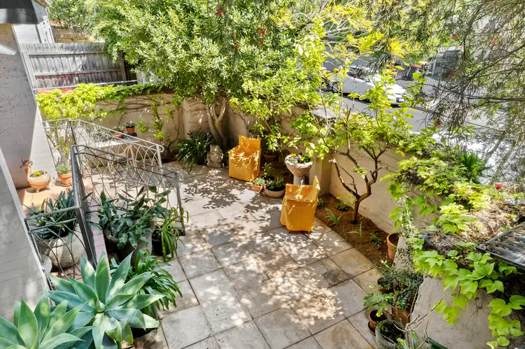 1/18 Lewisham Road, Windsor VIC 3181