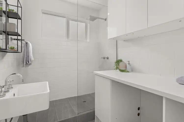 Fifth view of Homely apartment listing, 6/9 Osborne Avenue, Glen Iris VIC 3146