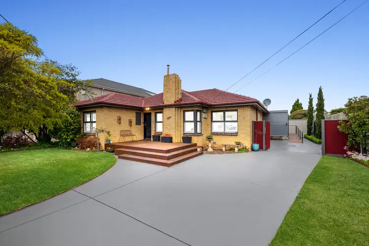 28 Charlton Street, Mount Waverley VIC 3149