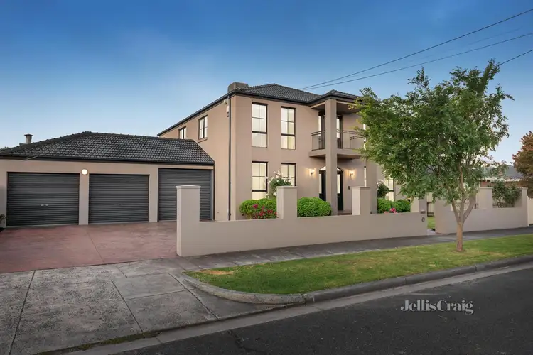 7 Delacombe Court, Cheltenham VIC 3192