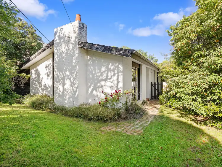 Main view of Homely house listing, 10 Pinewood Avenue, Ringwood East VIC 3135
