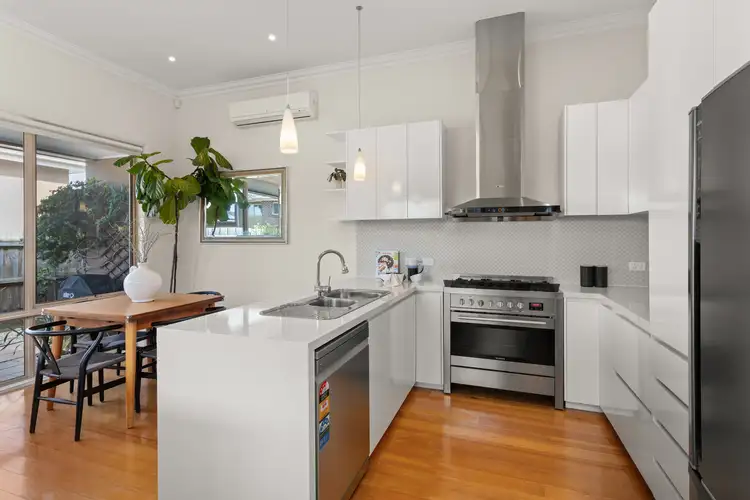 Fourth view of Homely townhouse listing, 2/21 Stapley Crescent, Chadstone VIC 3148