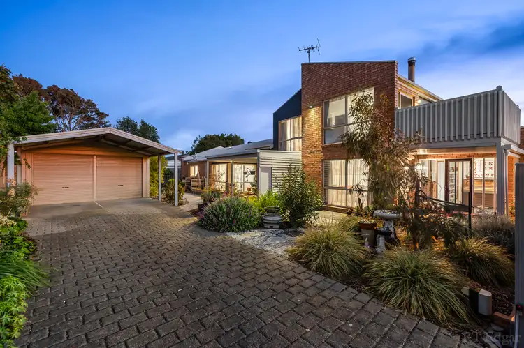 7 Mandlay Close, Leopold VIC 3224