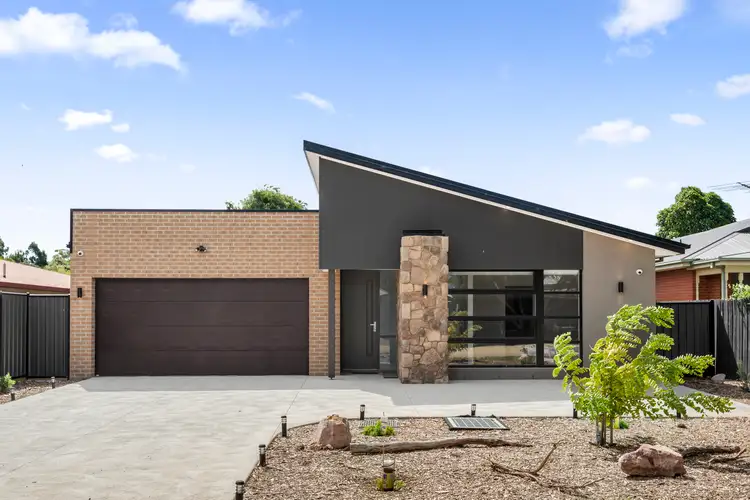 16 Swan Parade