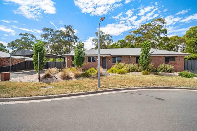 4 Jemacra Place, Mount Clear VIC 3350