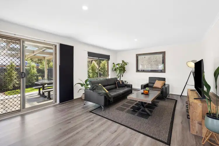 Sixth view of Homely house listing, 4 Jemacra Place, Mount Clear VIC 3350