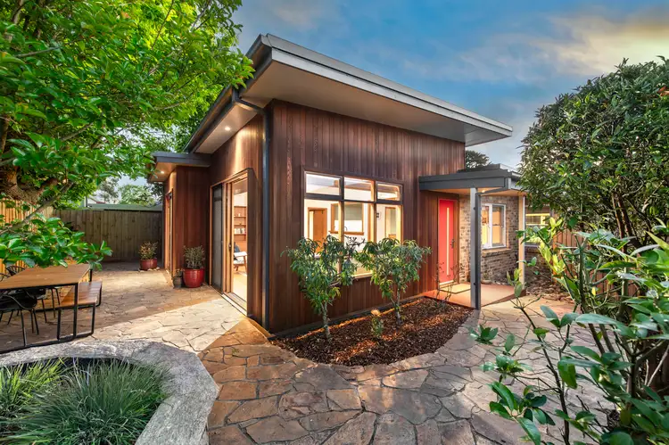 2/20 O'Hara Street, Blackburn VIC 3130
