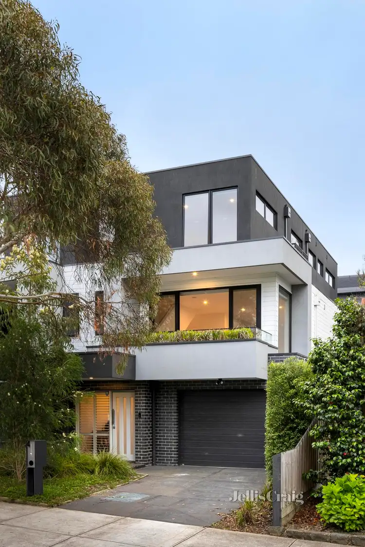 4 Rocke Street