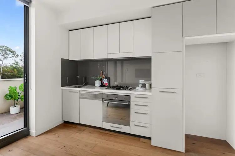 Fourth view of Homely apartment listing, 15/4 Wills Street, Glen Iris VIC 3146