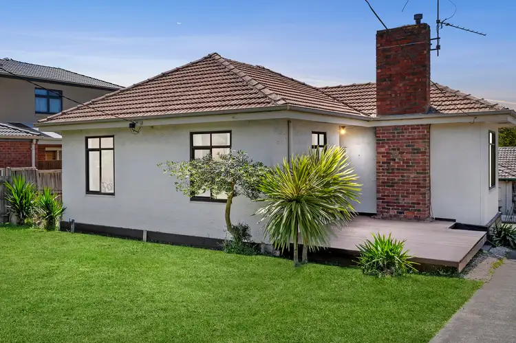 Main view of Homely unit listing, 1/11 Harcourt Street, Ashwood VIC 3147