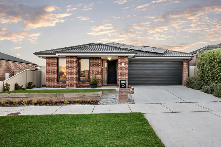 5 Bect Street, Sebastopol VIC 3356