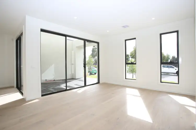 Fourth view of Homely townhouse listing, 34 Lysterfield Drive, Greenvale VIC 3059