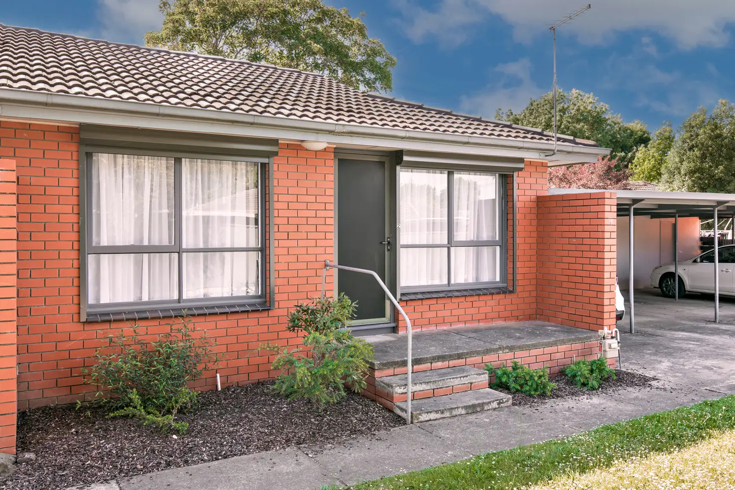 Main view of Homely unit listing, 2/6 Christine Avenue, Alfredton VIC 3350