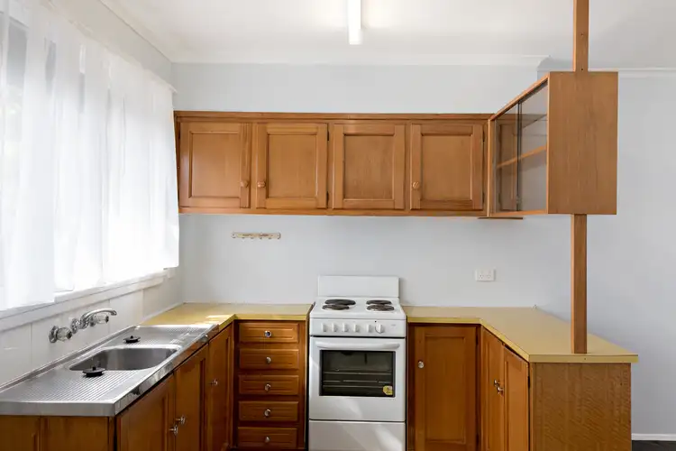 Second view of Homely unit listing, 2/6 Christine Avenue, Alfredton VIC 3350