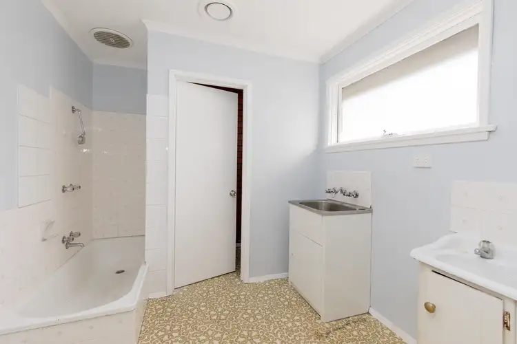 Sixth view of Homely unit listing, 2/6 Christine Avenue, Alfredton VIC 3350