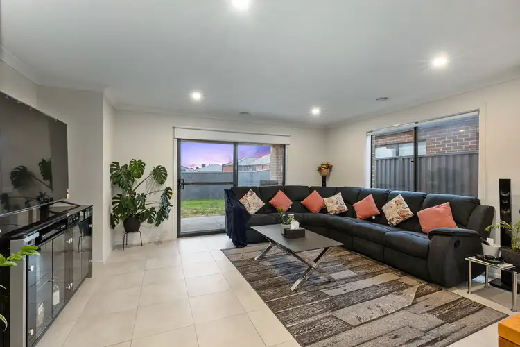 Third view of Homely house listing, 5 Verdale Drive, Alfredton VIC 3350