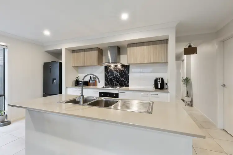 Fifth view of Homely house listing, 5 Verdale Drive, Alfredton VIC 3350