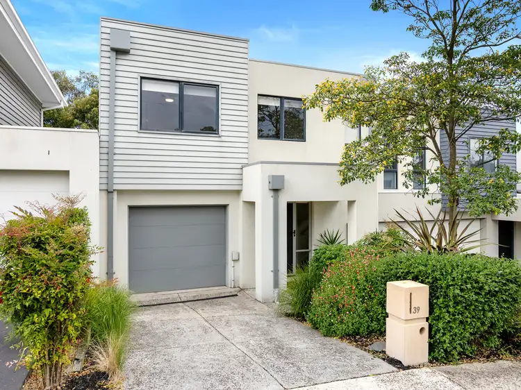 39 Evans Drive, Croydon VIC 3136