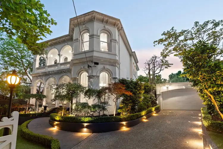 7 Victoria Avenue, Canterbury VIC 3126