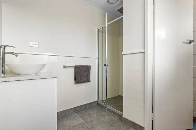 Fifth view of Homely unit listing, 2/3 Webbcona Parade, Wendouree VIC 3355