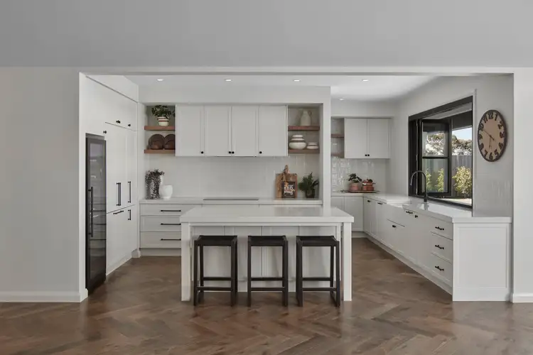 217 Glenloch Loop, Gisborne VIC 3437