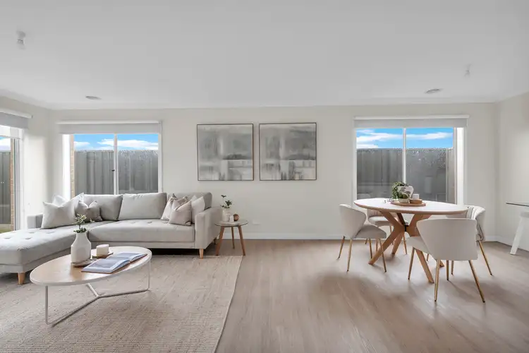 Sixth view of Homely unit listing, 8 Woodlet Place, Pakenham VIC 3810