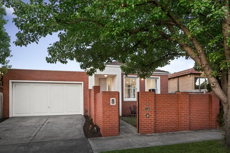 10 Alston Grove, St Kilda East VIC 3183