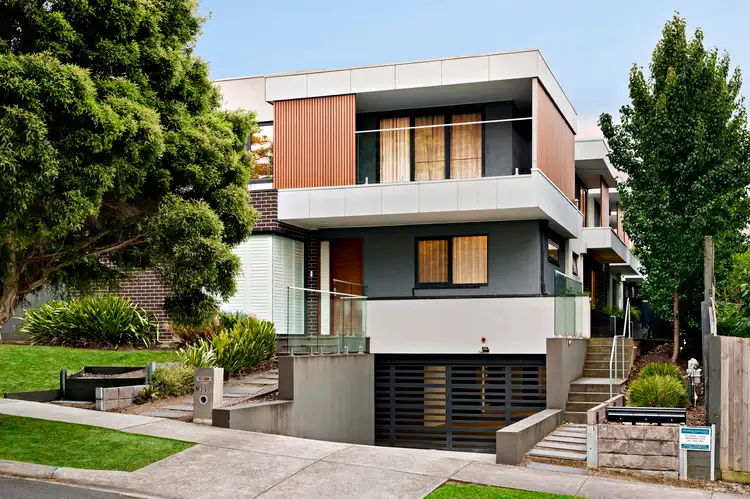 2/35 Ross Street, Doncaster East VIC 3109