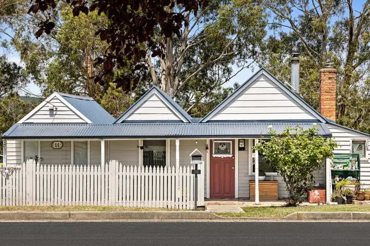 16 Jory Street, Creswick VIC 3363