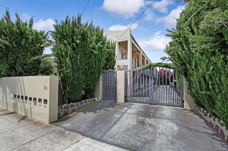 28 Warrigal Road