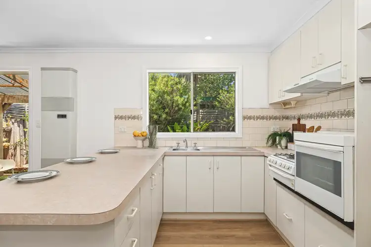 Fourth view of Homely unit listing, 2/17 Lilac Street, Bentleigh East VIC 3165