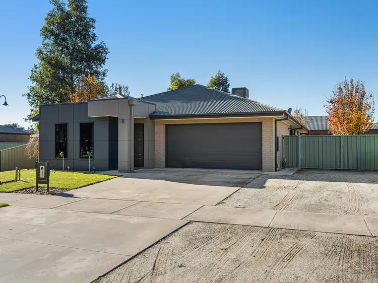 35 Sanctuary Boulevard, Maiden Gully VIC 3551