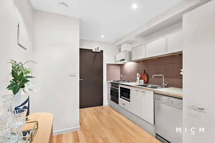 Fourth view of Homely apartment listing, 5/61 Mackenzie Street, Melbourne VIC 3000
