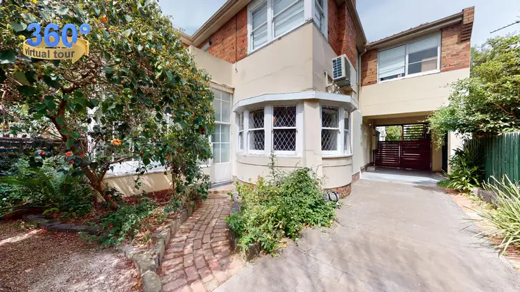 27 Pine Avenue