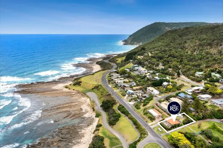 18 Ocean Road South, Lorne VIC 3232