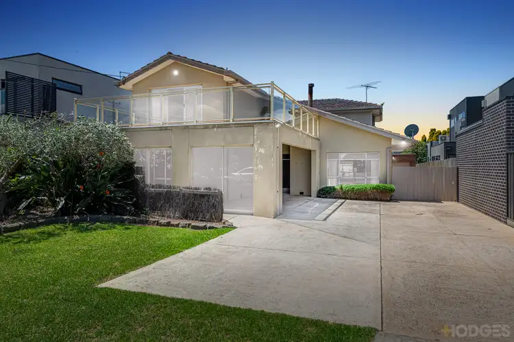 27 Beach Road, Werribee South VIC 3030