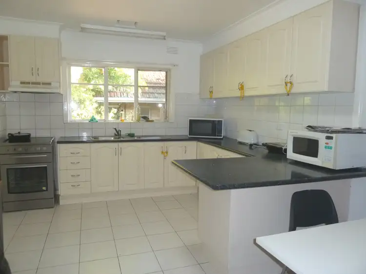 Rooms/227 Elgar Road, Surrey Hills VIC 3127