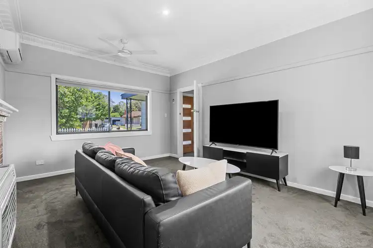 Fifth view of Homely house listing, 8 Menzies Court, Kangaroo Flat VIC 3555