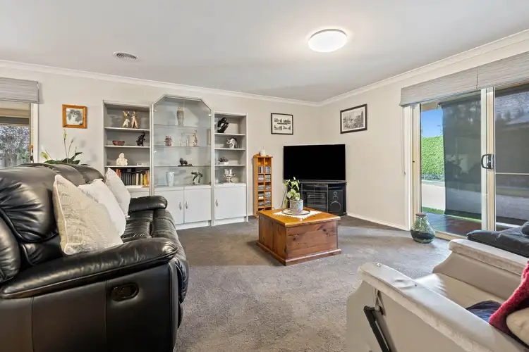 Sixth view of Homely house listing, 5 Lynrose Close, Sebastopol VIC 3356