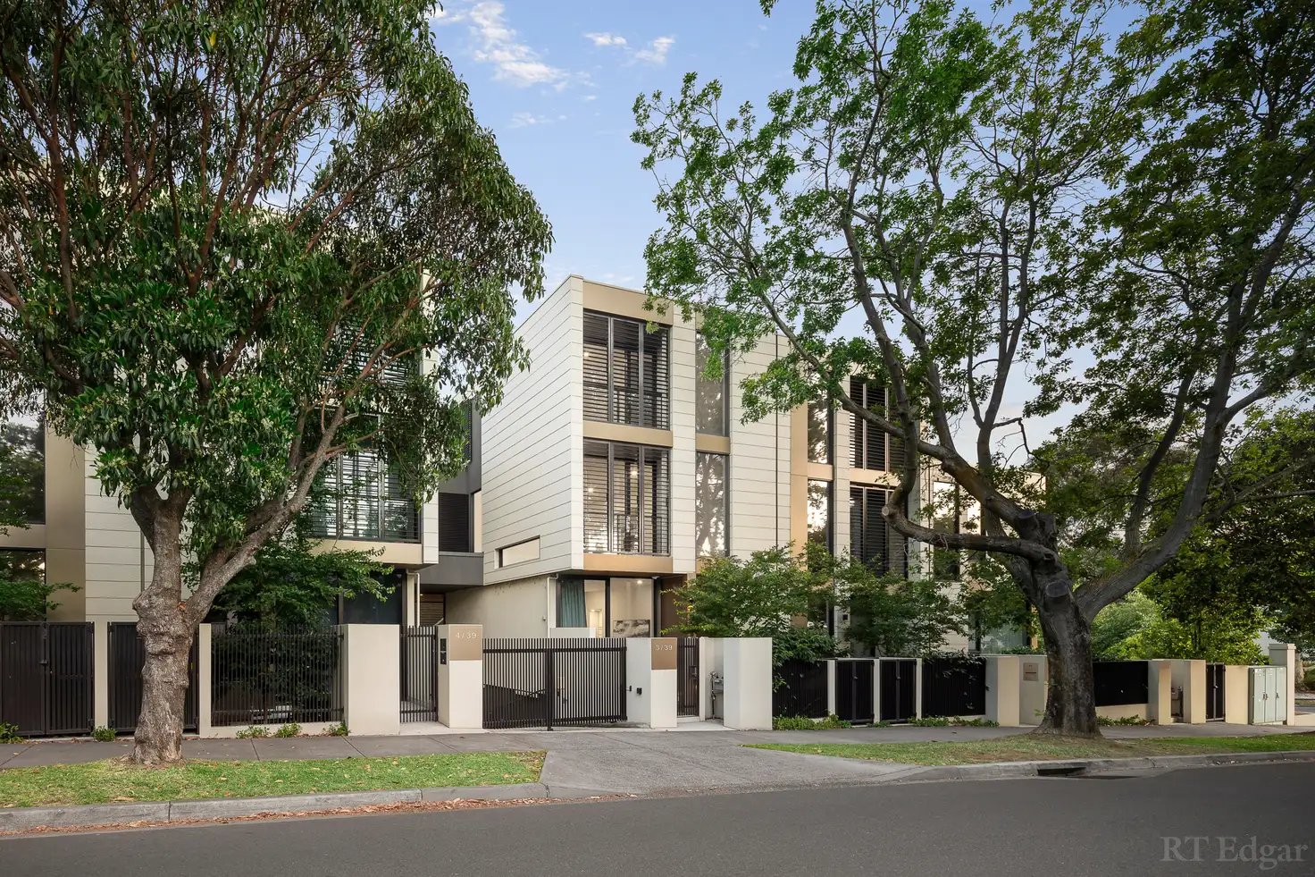 Main view of Homely townhouse listing, 3/39 Lawson Street, Hawthorn East VIC 3123