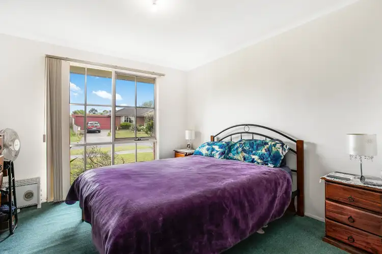 Sixth view of Homely house listing, 4 Sherriff Rise, Pakenham VIC 3810