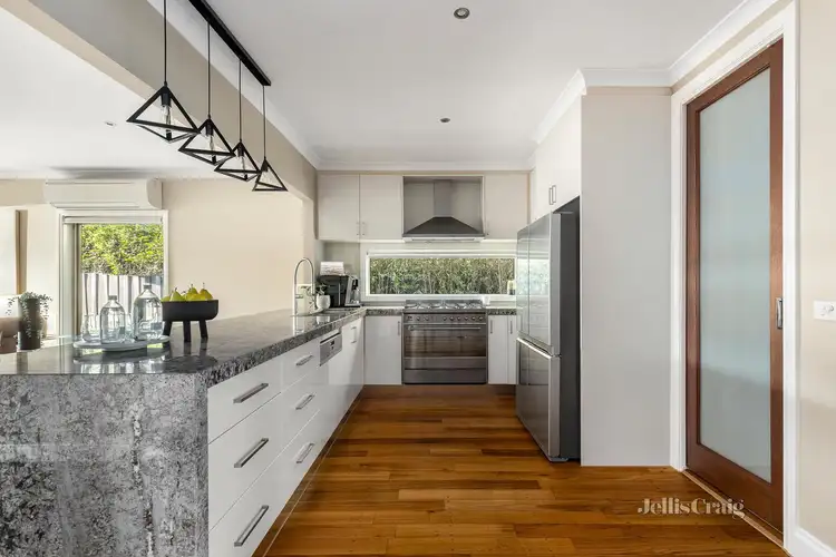 Fifth view of Homely house listing, 6 Kevin Court, Cheltenham VIC 3192