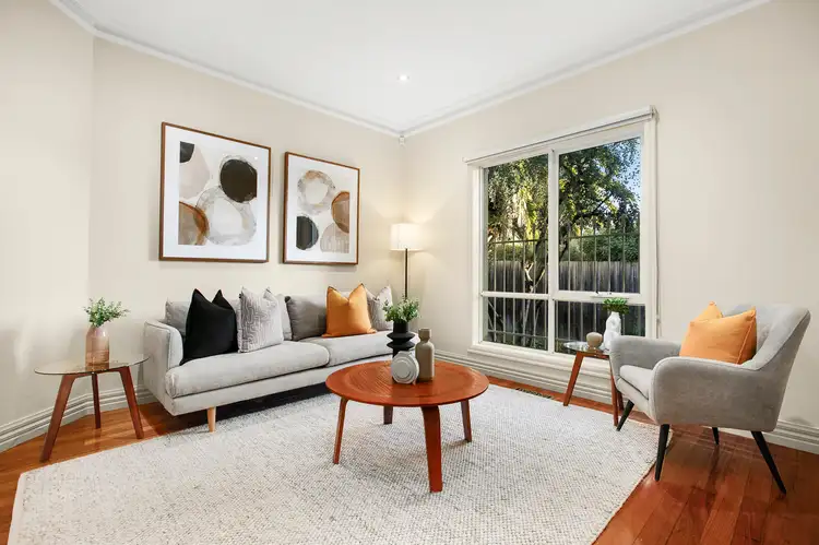Third view of Homely unit listing, 2/31 Ashburn Grove, Ashburton VIC 3147