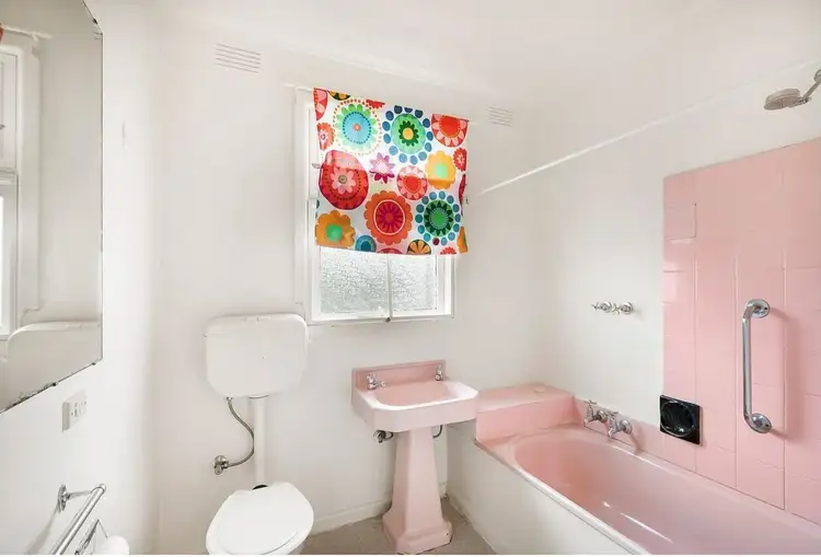 Fourth view of Homely villa listing, 2/13-15 Arcadia Avenue, Malvern East VIC 3145