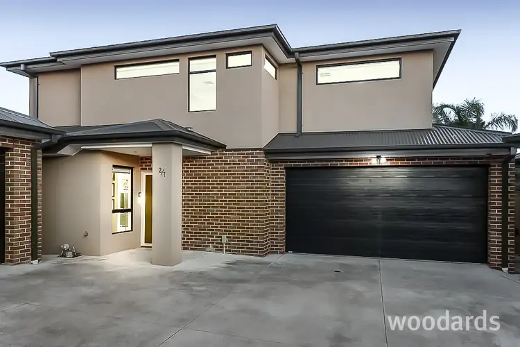 7 Lacebark Road