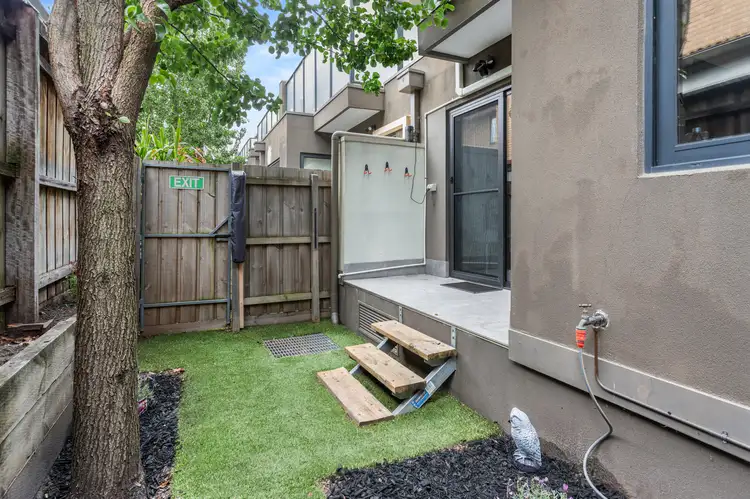 Main view of Homely apartment listing, 10/110 Atherton Road, Oakleigh VIC 3166