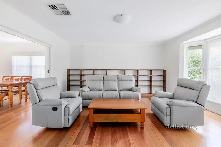 Second view of Homely house listing, 6 Elswill Street, Bentleigh East VIC 3165