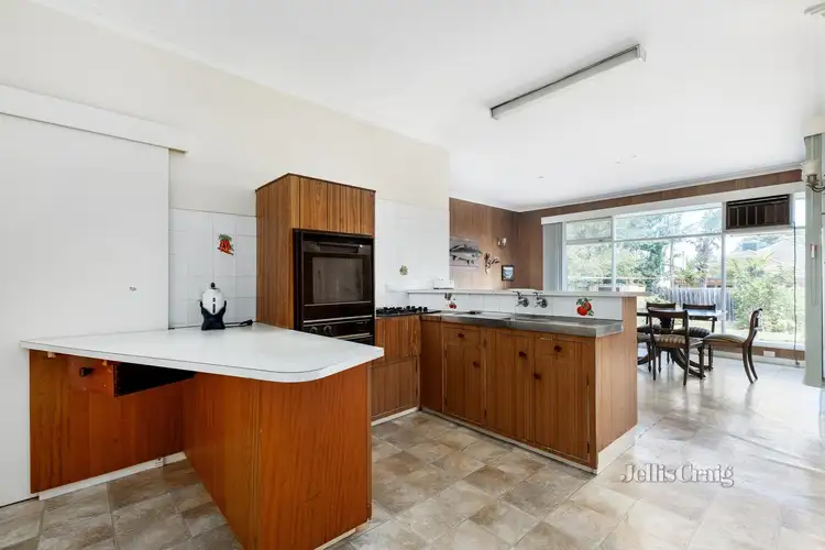 Fifth view of Homely house listing, 2 Stockdale Avenue, Bentleigh East VIC 3165